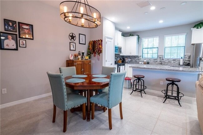 Foto del edificio - 5711 Colony Glen Rd