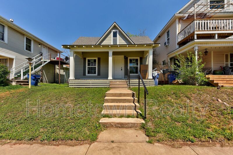 Primary Photo - 512 E Oklahoma Ave