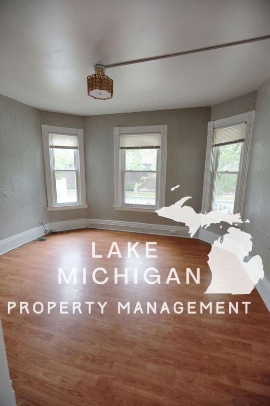 Building Photo - 1027 Fulton St E