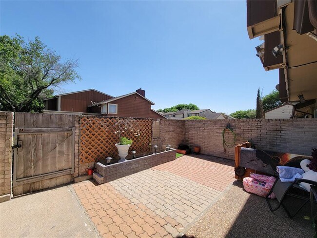 Foto del edificio - 12628 Newbrook Dr