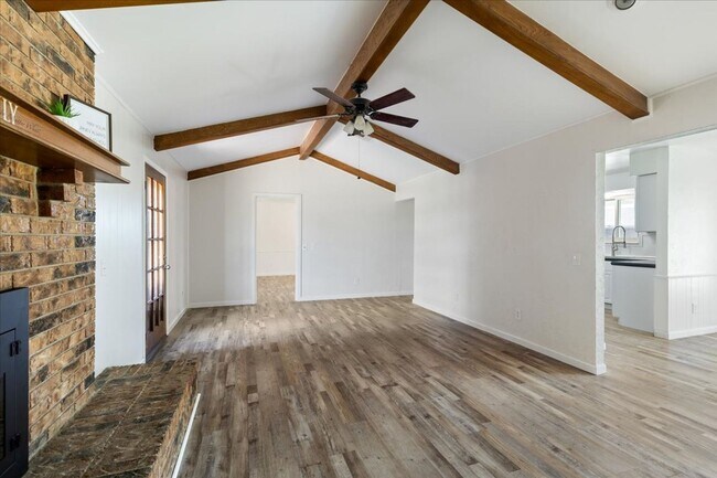 Foto del edificio - 2102 Canary Ave