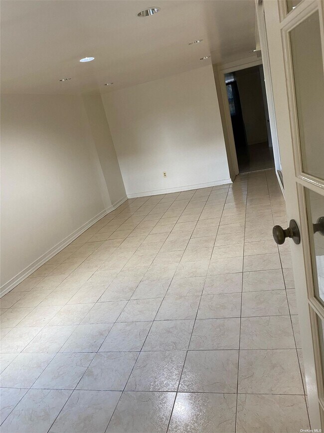 Foto del edificio - 114-33 204th St