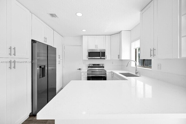 Building Photo - 18001 SW 91st Ave