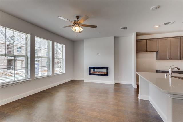 Building Photo - 3501 Kingsland Dr