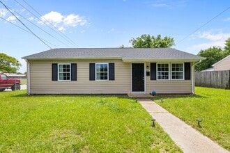 Building Photo - 2014 Somerville Dr