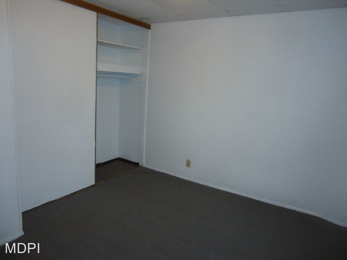 Building Photo - 222 Adams Ave