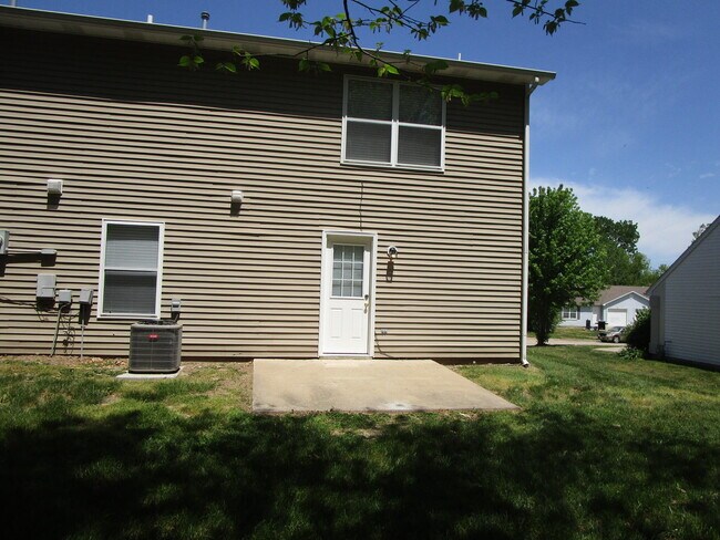Building Photo - 316 Dads Way