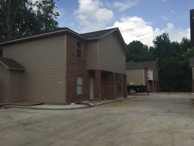 Building Photo - 1104 Cartwright St