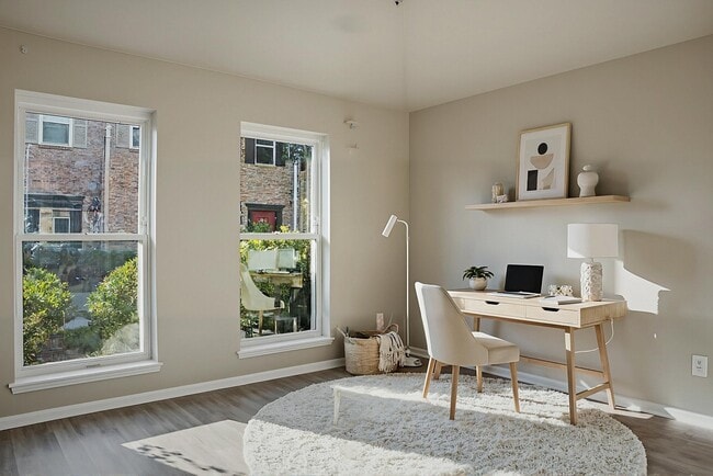 Foto del edificio - 14545 Misty Meadow Ln