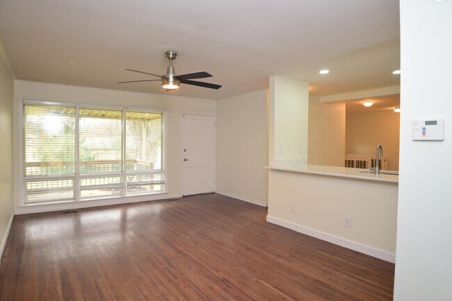 Foto del edificio - 3522 S Toledo Ave