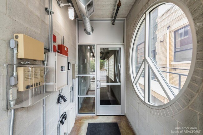 322 E Liberty St Ann Arbor Mi 48104 Condo For Rent In Ann Arbor Mi Apartments Com