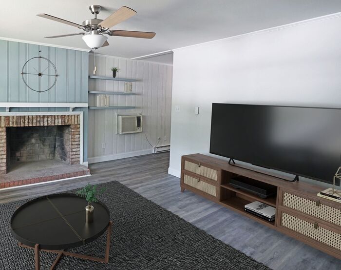 Primary Photo - Newly Renovated 2-bedroom Cottage Home in ...