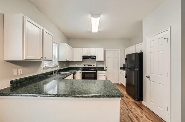 Foto del edificio - 558 Elbridge Dr NW