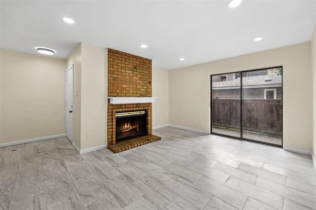 Foto del edificio - 9170 Forest Ln