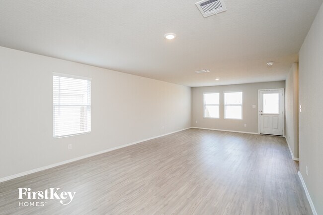 Building Photo - 10775 Prusiner Dr