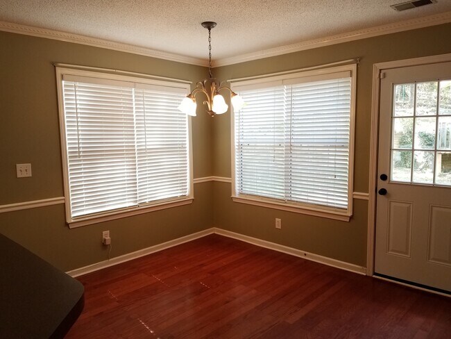 Foto del edificio - 167 Pond Oak Ln