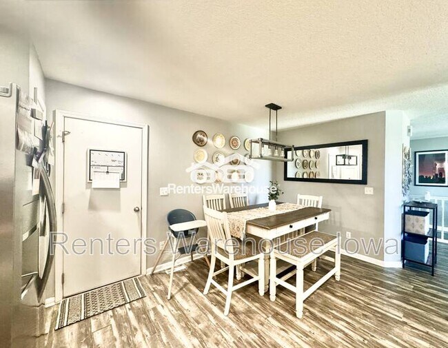 Foto del edificio - 832 SW Springfield Dr