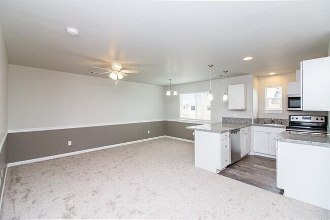 Foto del edificio - 3411 Sharon Way