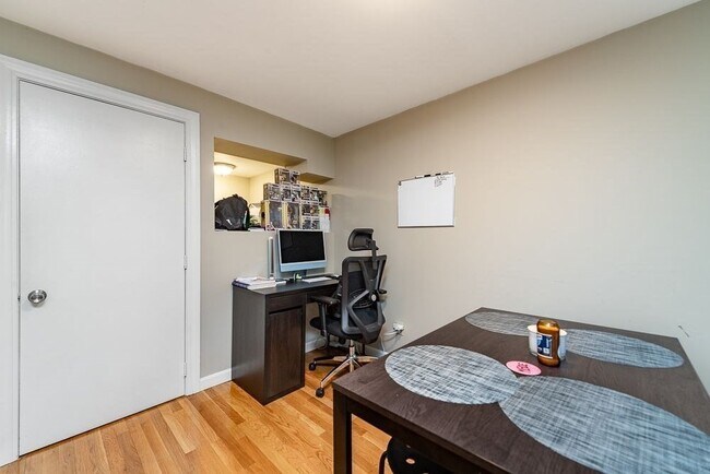 Foto del edificio - 30-34 E Concord St