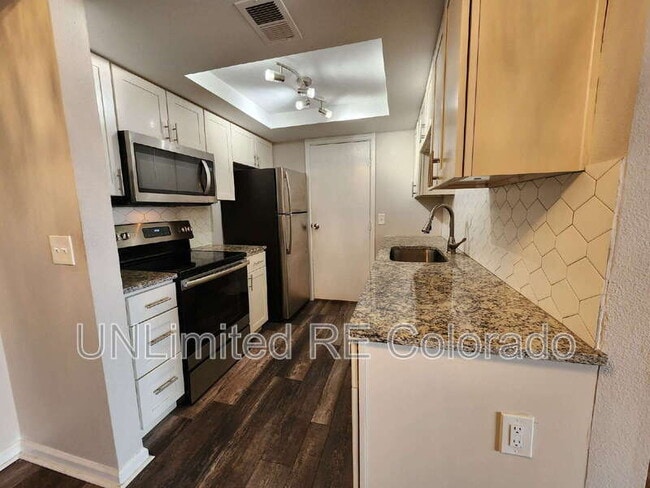 Building Photo - 431 S Kalispell Way