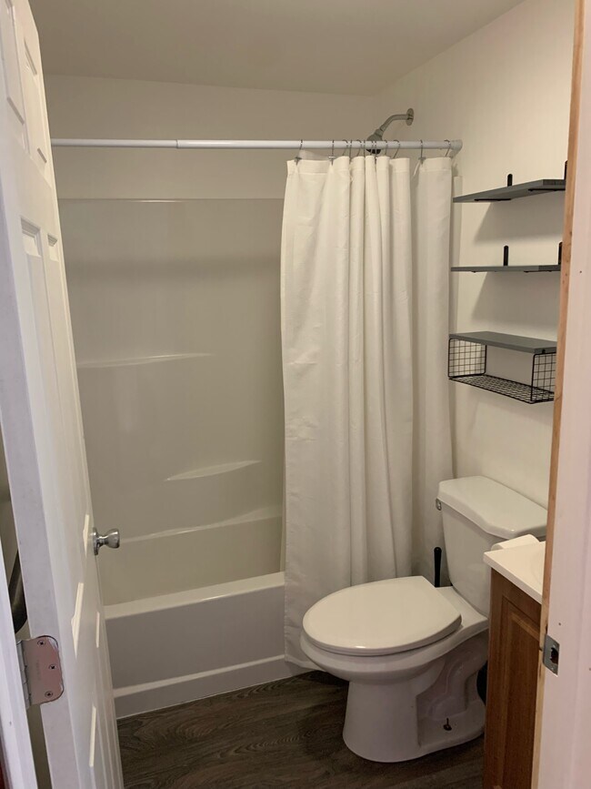 2330 Old Richardson Hwy Unit 3, North Pole, AK 99705 - Apartments in