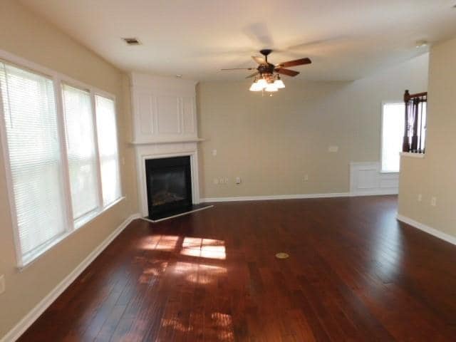 Building Photo - 3286 Welmingham Dr SW