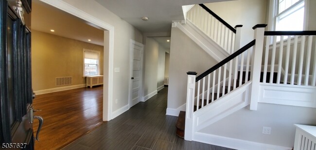 Foto del edificio - 45 Ashland Rd