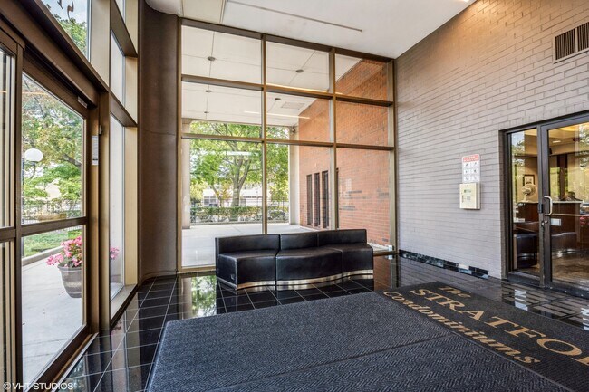 Foto del edificio - 2605 S Indiana Ave
