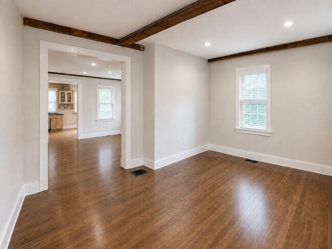 Building Photo - 16 Hazelnut Pl