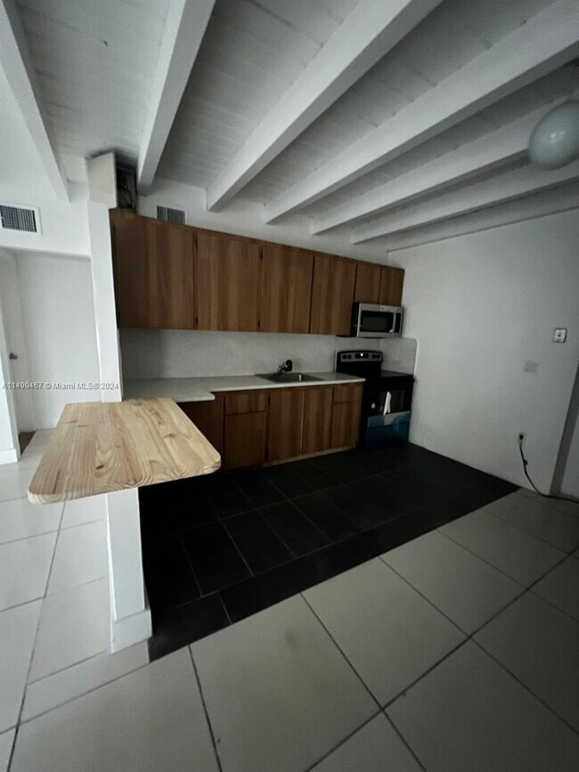 Foto del edificio - 9626 NW 26th Ave