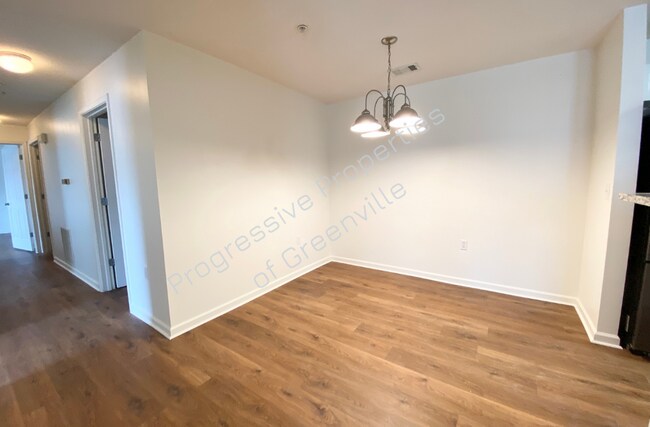 Foto del edificio - 122 McKenna Cir
