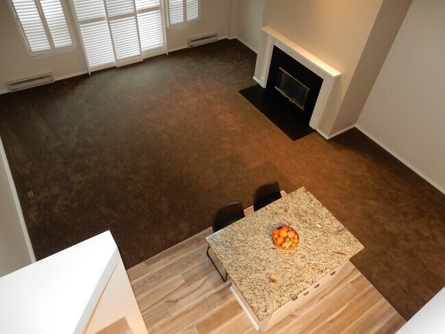 Loft style condo with 1,275sf - 526 1st Ave S