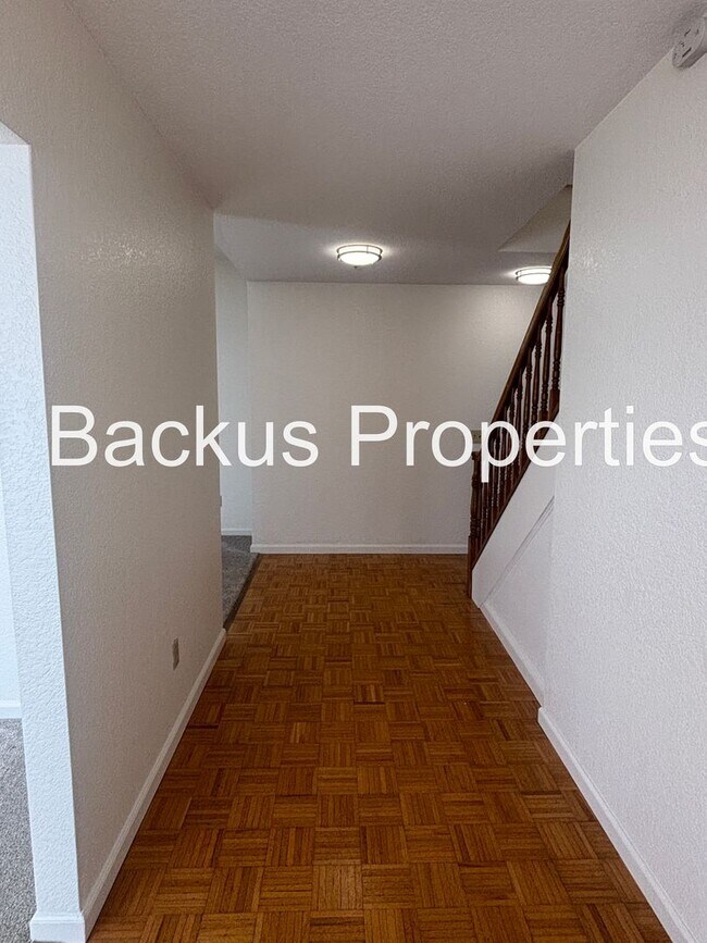 Foto del edificio - Great two-bedroom home at end of cul-de-sac