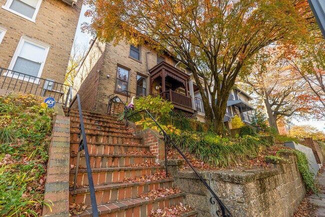 Foto del edificio - 207 V St NE