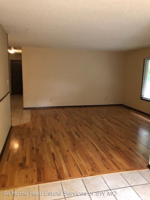 Building Photo - 3 br, 2 bath House - 2040 S Broadway