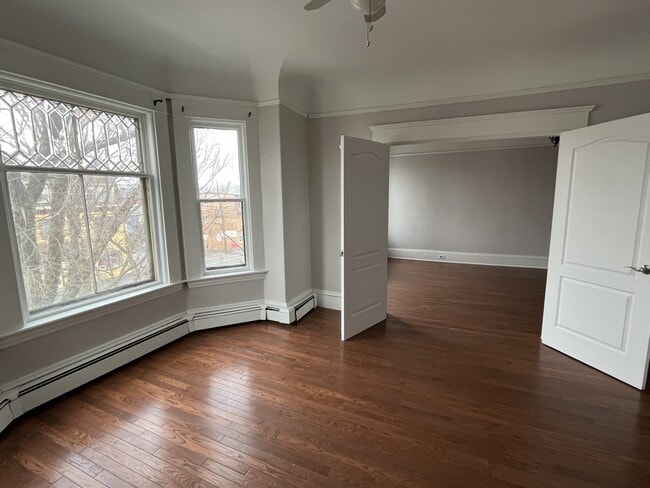 Building Photo - 124 Broad St
