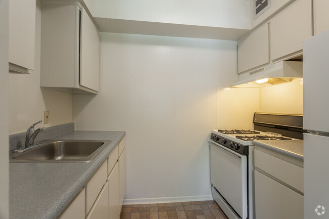 1BD 1BA 550 sq. ft. - Oakwood Park Apartments