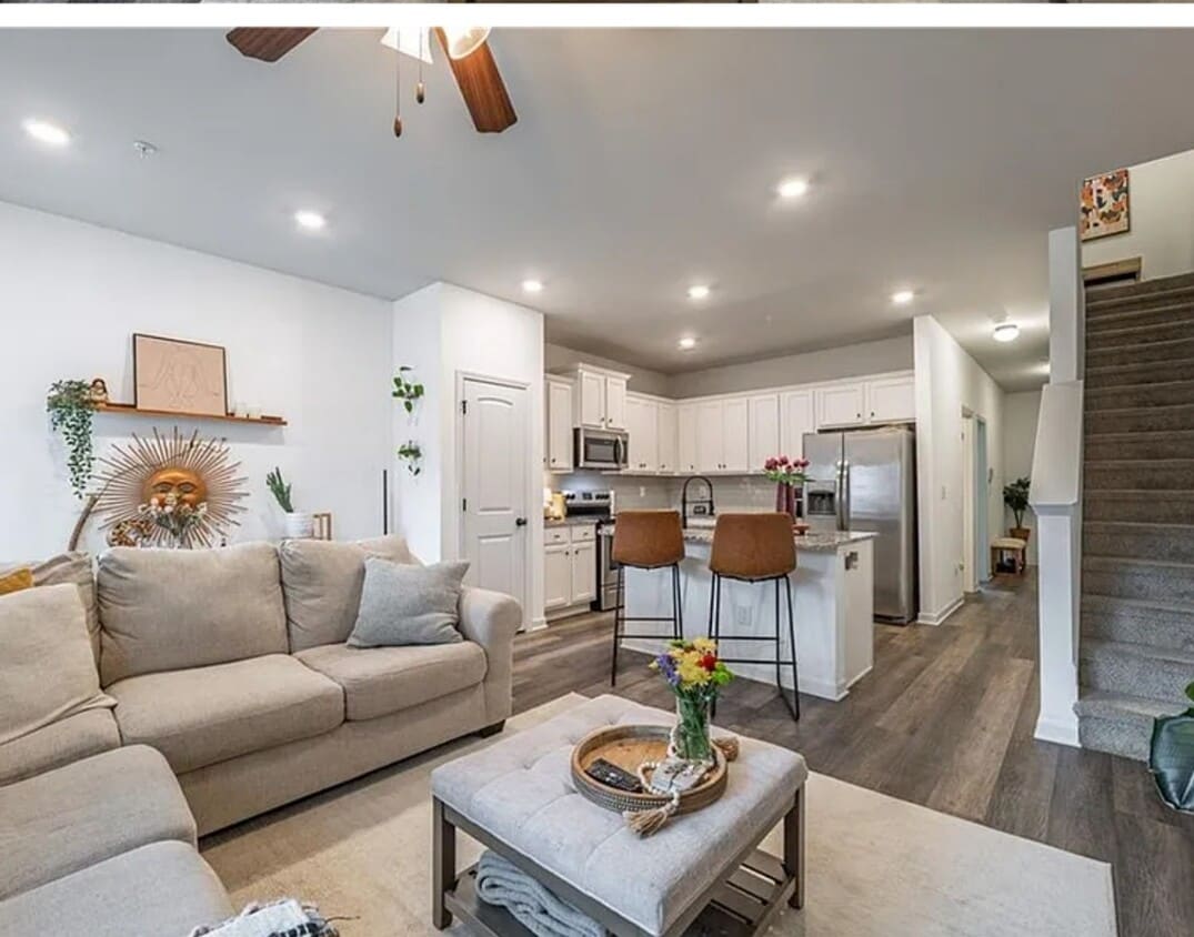 Building Photo - 2461 Bayrose Cir