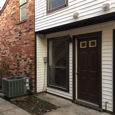 Primary Photo - 3BD 2BA TOWNHOUSE