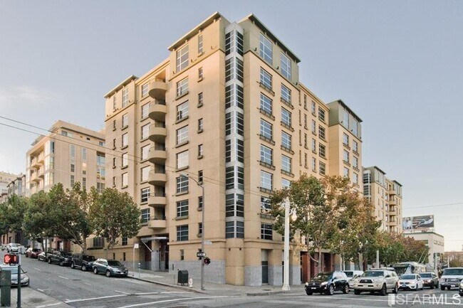 Building Photo - 1800 Washington St