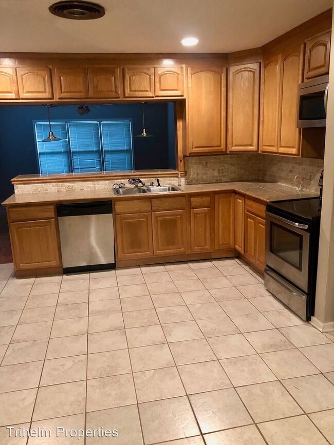 Foto del edificio - 4 br, 3 bath House - 4419 Forest Park Dr