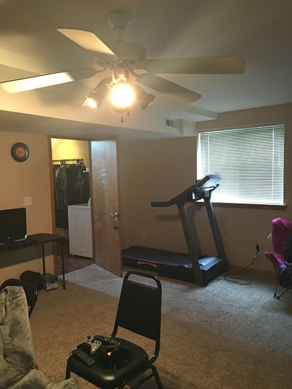 Foto del edificio - 4972 Stoneback Dr