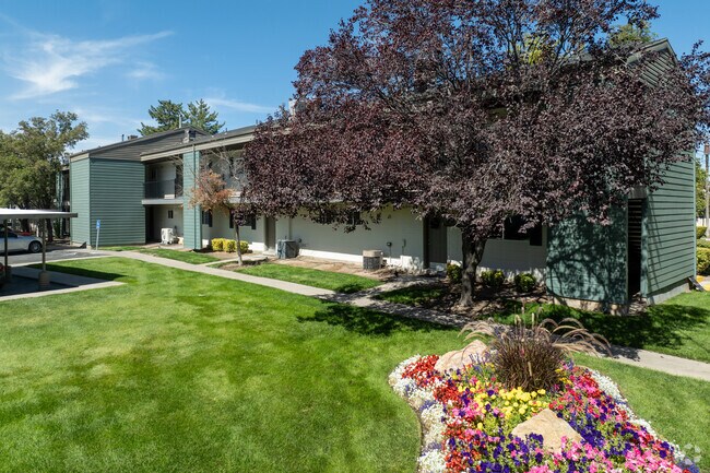 Foto del edificio - Aspenwood Apartments