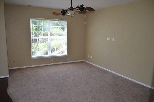 Building Photo - 1020 Teton Cir