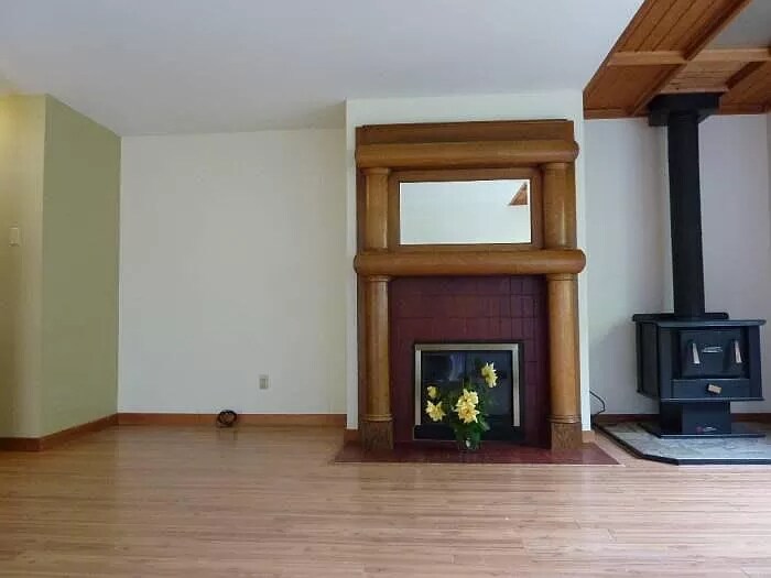 Primary Photo - 2372 SW Cedar St