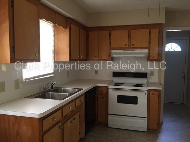 Foto del edificio - 712 Kimpton Ct