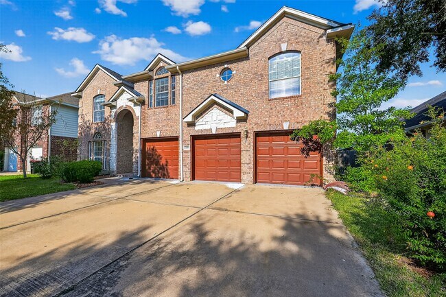 Foto del edificio - 7410 Cypress Bluff Dr