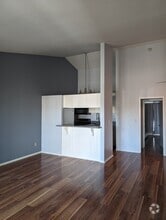 Building Photo - 902 Camino Real