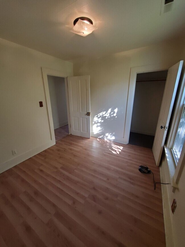 Foto del edificio - 4 Bedroom Single Family