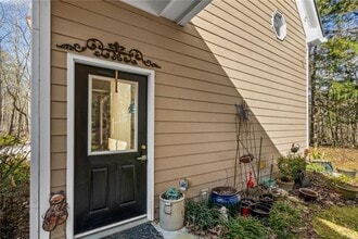 Building Photo - 4640 Chestatee Pointe Rd